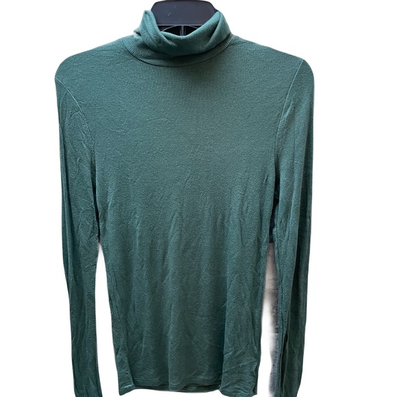 ❤️ GAP RIBBED TURTLENECK OLIVE GREEN TOP SIZE SMALL - Picture 1 of 4